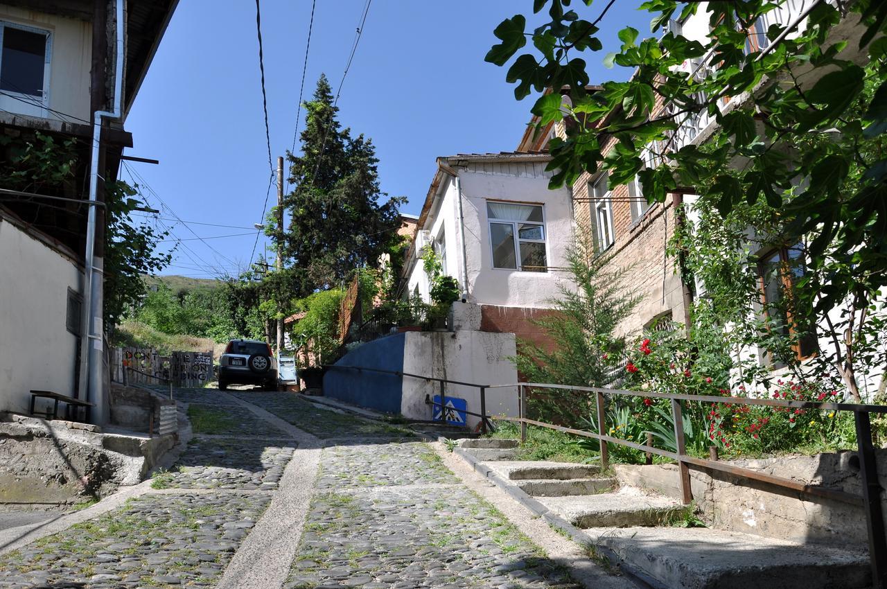 M42 Hostel Тбилиси Экстерьер фото