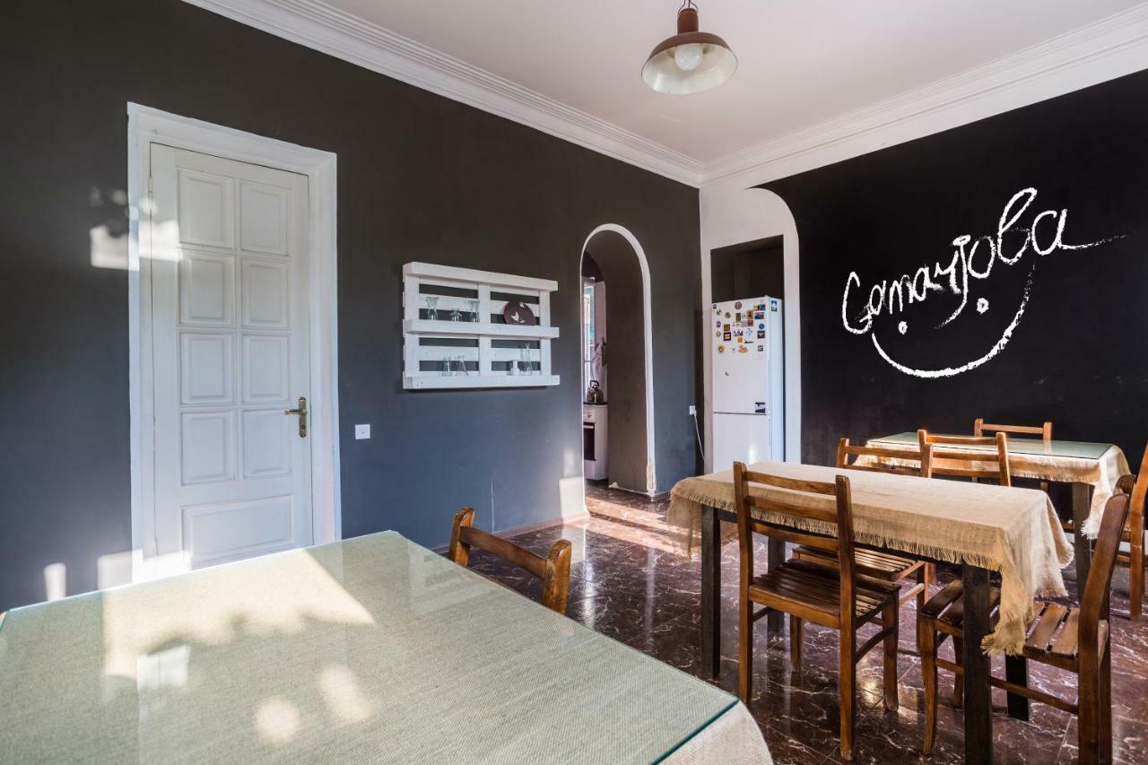 M42 Hostel Тбилиси Экстерьер фото